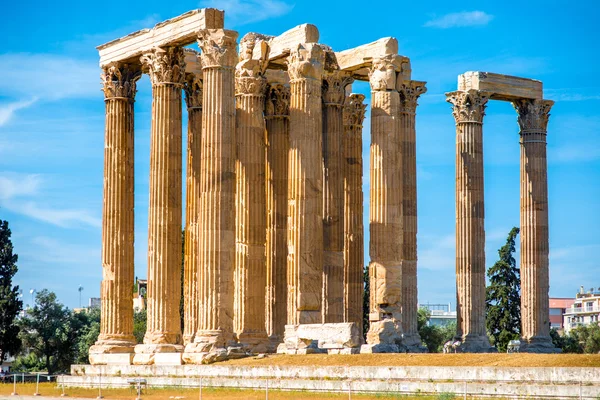 Las ruinas del templo de Zeus en Atenas — Foto de Stock