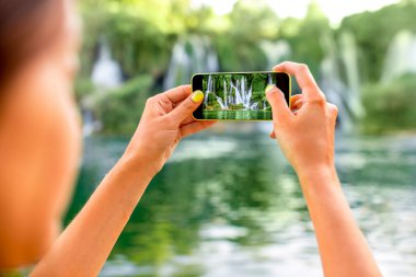Photographing Kravica waterfall