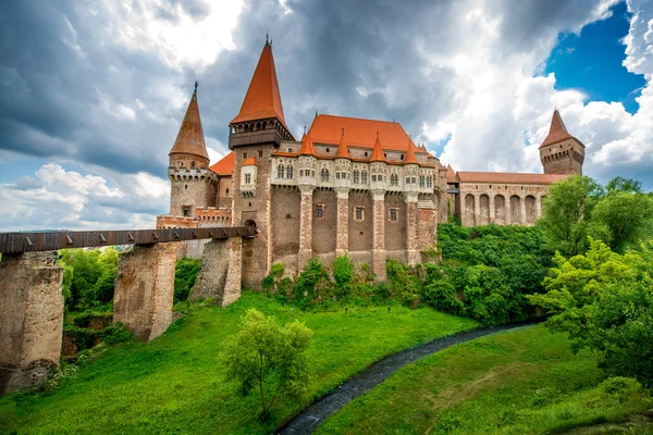 Замок Корвин в Румынии — стоковое фото