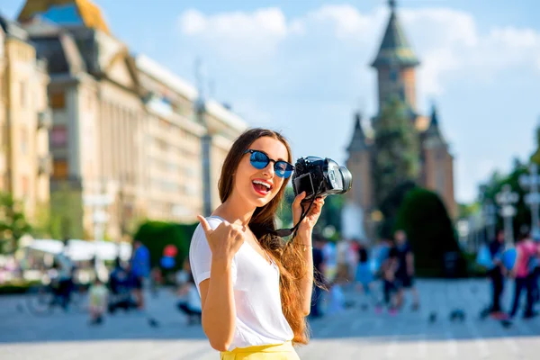 Vrouwelijke toerist in Timisoara — Stockfoto