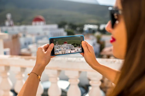 Beautiful woman in Agaete city on Canary island — Stock Photo, Image