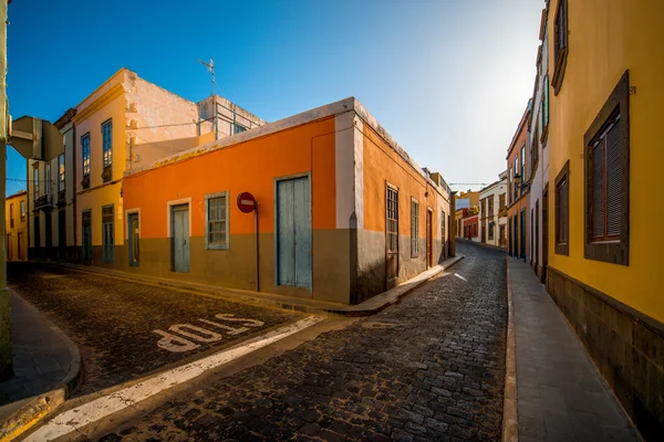 Vista sulla strada nella città di Santa Maria de Guia — Foto Stock