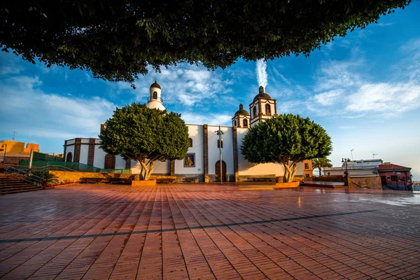 Chiesa nella città di Ingenio sull'isola di Gran Canaria — Foto Stock