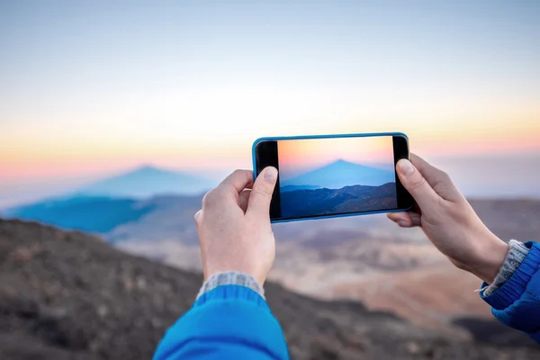 Fotografiando paisaje volcánico — Foto de Stock