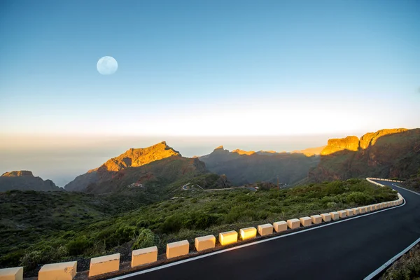 Rotsachtige landschap op Tenerife-eiland — Stockfoto