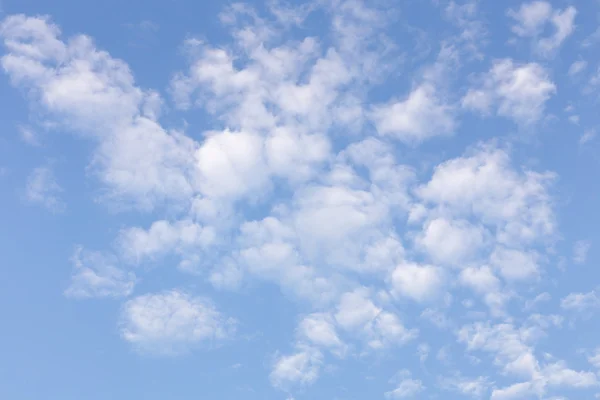 Blue sky and white clouds — Stock Photo, Image