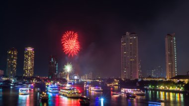Yeni yıl havai fişekleri