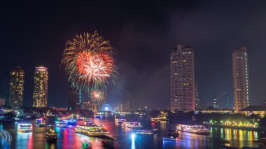 Yeni yıl havai fişekleri