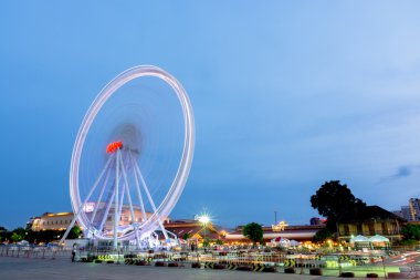 Asiatique soğuk ışık