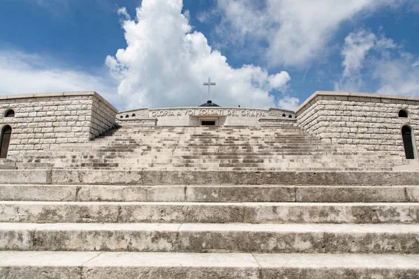 Sacrario Militare di Bassano del Grappa panoramica sul Monte Grappa