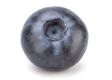 Beyaz arkaplanda taze yaban mersini