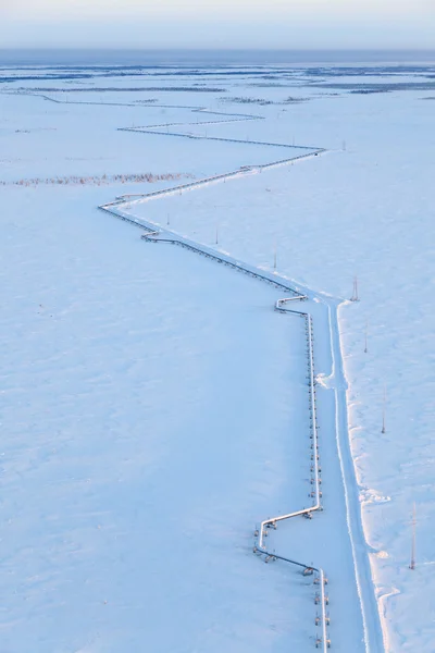 Gas pipeline in winter, top view — Stock Photo, Image