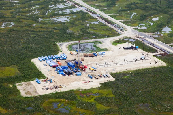 Oil pumps, oil industry equipment, top view — Stock Photo, Image