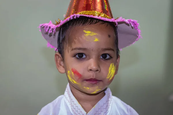 Anak Menikmati Perayaan Holi Festival Warna Close Shot Adalah Ekspresi — Stok Foto