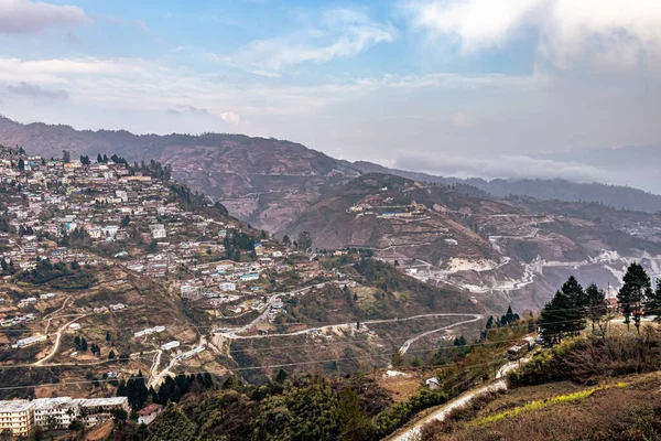 Bombdila Arunachal Pradesh Hindistan Büyük Bir Inşaat Dramatik Gökyüzü Görüntüsüyle — Stok fotoğraf