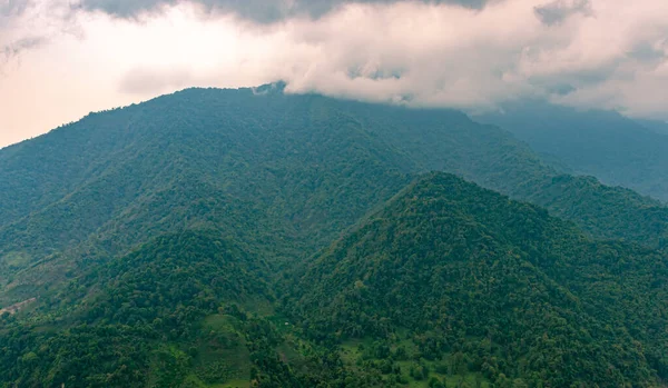 フラット アングル イメージから朝の曇天の山脈が撮影されました Ziro Arunachal Pradesh India — ストック写真