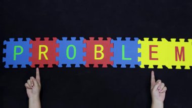 ticari zorluk kavramı elleri fayanslarla ilgili kelime sorununa işaret ediyor