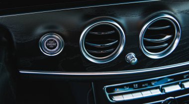 Düğme motorunu çalıştır ve havalandırma ızgarası havalandırmasını çalıştır