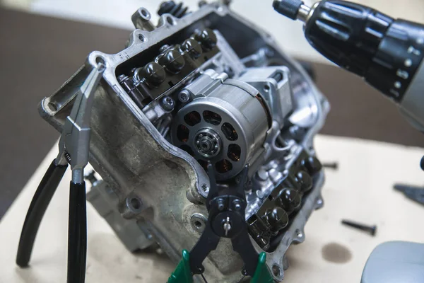 Part of the automotive transmission mechatronic for DSG at shallow depth of field — Stock Photo, Image