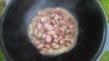 Kazanda et pişirmek