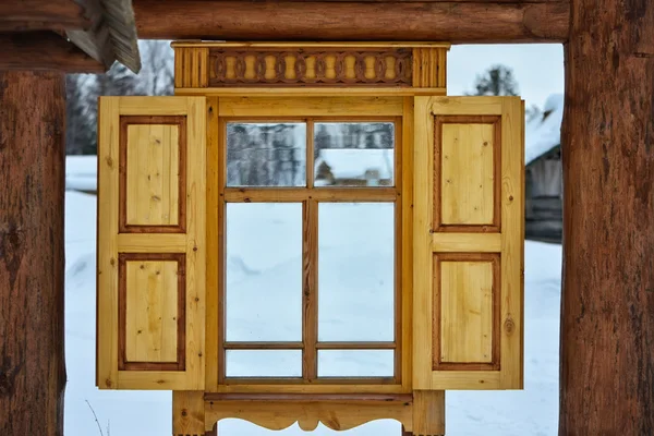 Holzrahmenfenster — Stockfoto