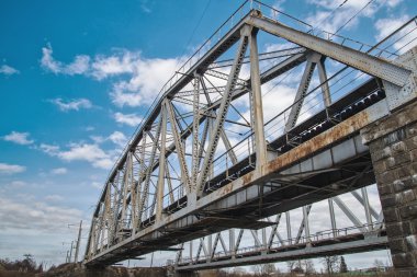 Demiryolu Köprüsü