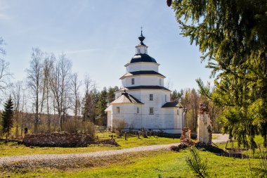 ahşap kilise