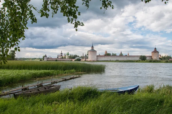 Cyril Belozersky Monastery görüntülemek — Stok fotoğraf