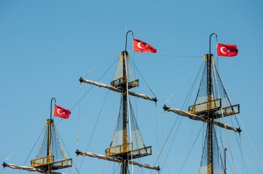Gemi direkleri Türk bayrakları