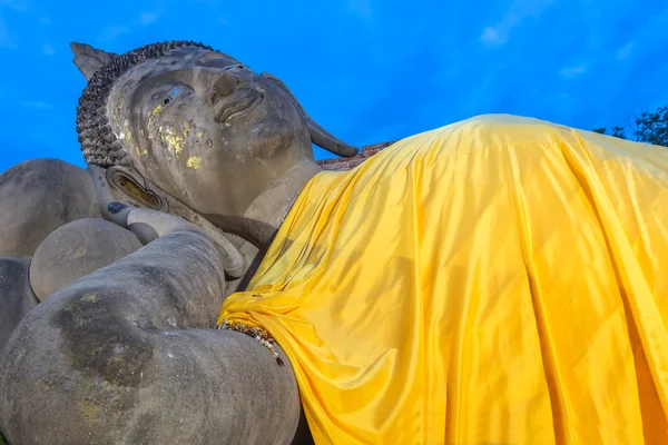 Estátua de Buda em retirada — Fotografia de Stock