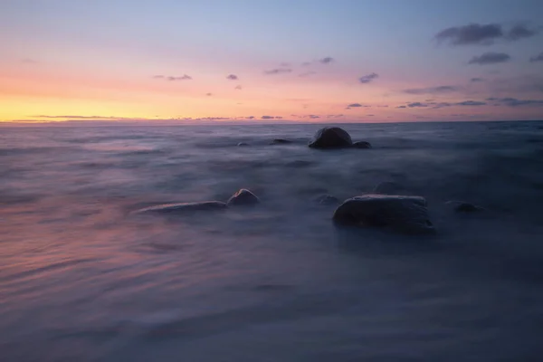 Sveç Bir Milli Parkta Okyanusun Üzerinde Güzel Bir Gün Batımı — Stok fotoğraf