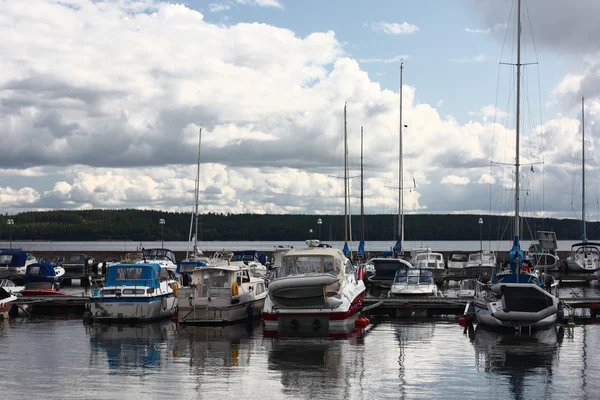Човни в Сігтуна, Швеція — стокове фото