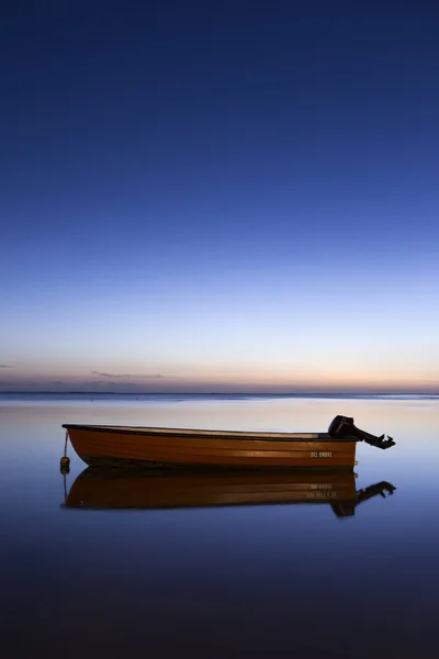 Calm island boat at Sunset — Stock Fotó