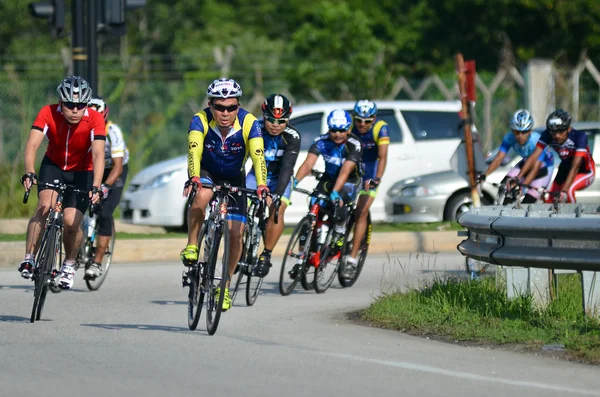 Kuantan - 1. června: neidentifikovaný cyklisté v akci během Kuantan160 na 1 červnu 2014 ve městě Kuantan, Pahang, Malajsie. Kuantan160 je non-zisk, non závod 160km trénují po městě Kuantan. — Stock fotografie
