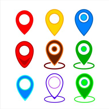 Basit konum noktalarının renkli simgelerini ayarla. Harita iğne simgesi, beyaz üzerine izole edilmiş düz tabela. Konum noktası sembolü, logo illüstrasyonu.