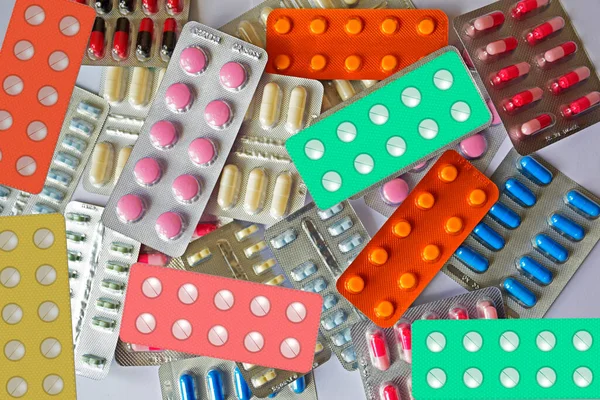 Hög Med Piller Blisterförpackningar Läkemedelsblisterförpackning Nära Håll Förpackning Med Tabletter — Stockfoto