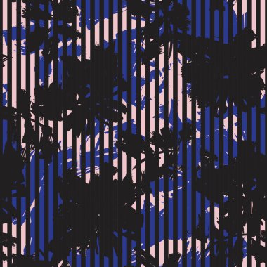 Moda tekstil ve grafikleri için çizgili arka plana sahip pembe donanma çiçekli tropikal botanik deseni