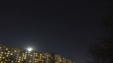 Yıldız şehir üzerinde