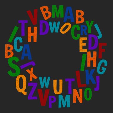 Poster alfabe tebeşir harflerle yazı tahtası üzerinde