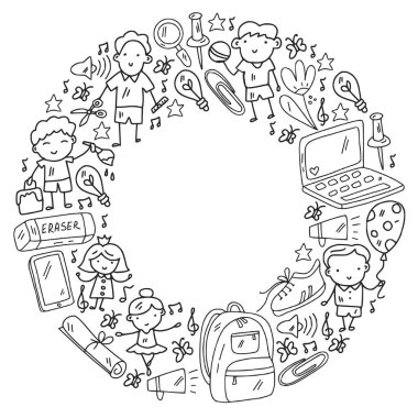 Okul eşyalarıyla vektör deseni. Çevrimiçi internet eğitimi, e-öğrenme.