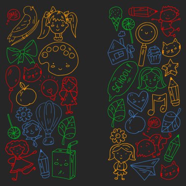 Okul eşyalarıyla vektör deseni. Çevrimiçi internet eğitimi, e-öğrenme.