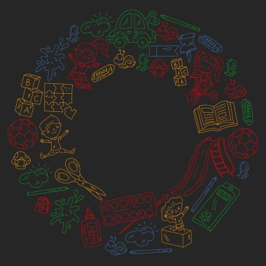 Çocuklar anaokulunda oyuncaklarla oynarlar. Çocuk parkı. Eğitim, yaratıcılık, hayal gücü.