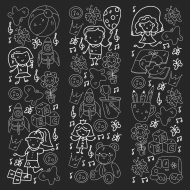 Küçük çocuklar ve oyuncaklarla anaokulu modeli. Yaratıcılık ve hayal gücü.