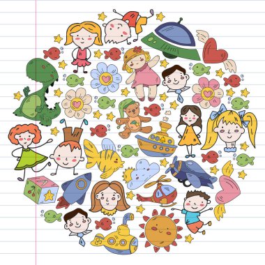 Çocuklar anaokulunda oyuncaklarla oynarlar. Çocuk parkı.