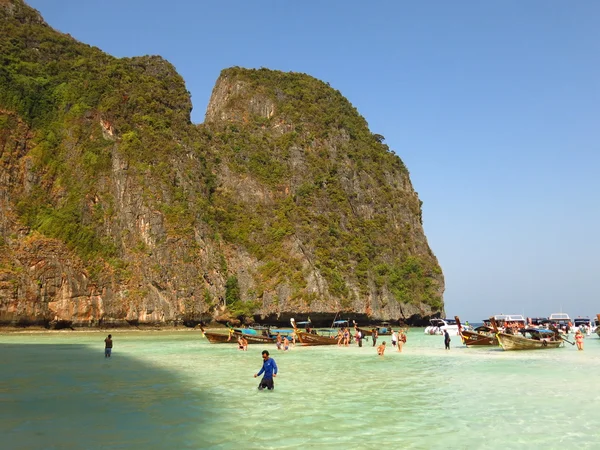 Maya bay Phi Phi Leh island, Tailândia — Fotografia de Stock