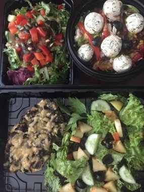 Ekranda bir sürü farklı sebze var.