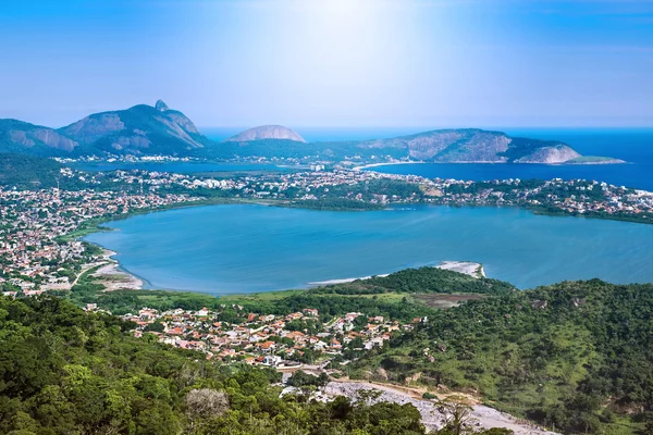 在里约热内卢，巴西 Niteroi Regiao 中南美空中视图 — 图库照片