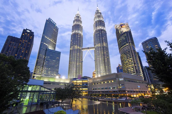 Petronas Towers i Kuala Lumpur, Malaysia — Stockfoto