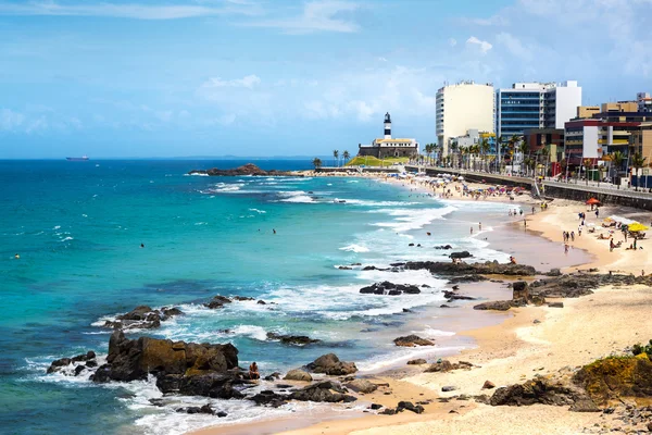 Plaży Barra i Farol da Barra w Salvador, Bahia, Brazylia — Zdjęcie stockowe