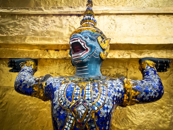 Demon Guardian in het Grand Palace in Bangkok, Thailand — Stockfoto